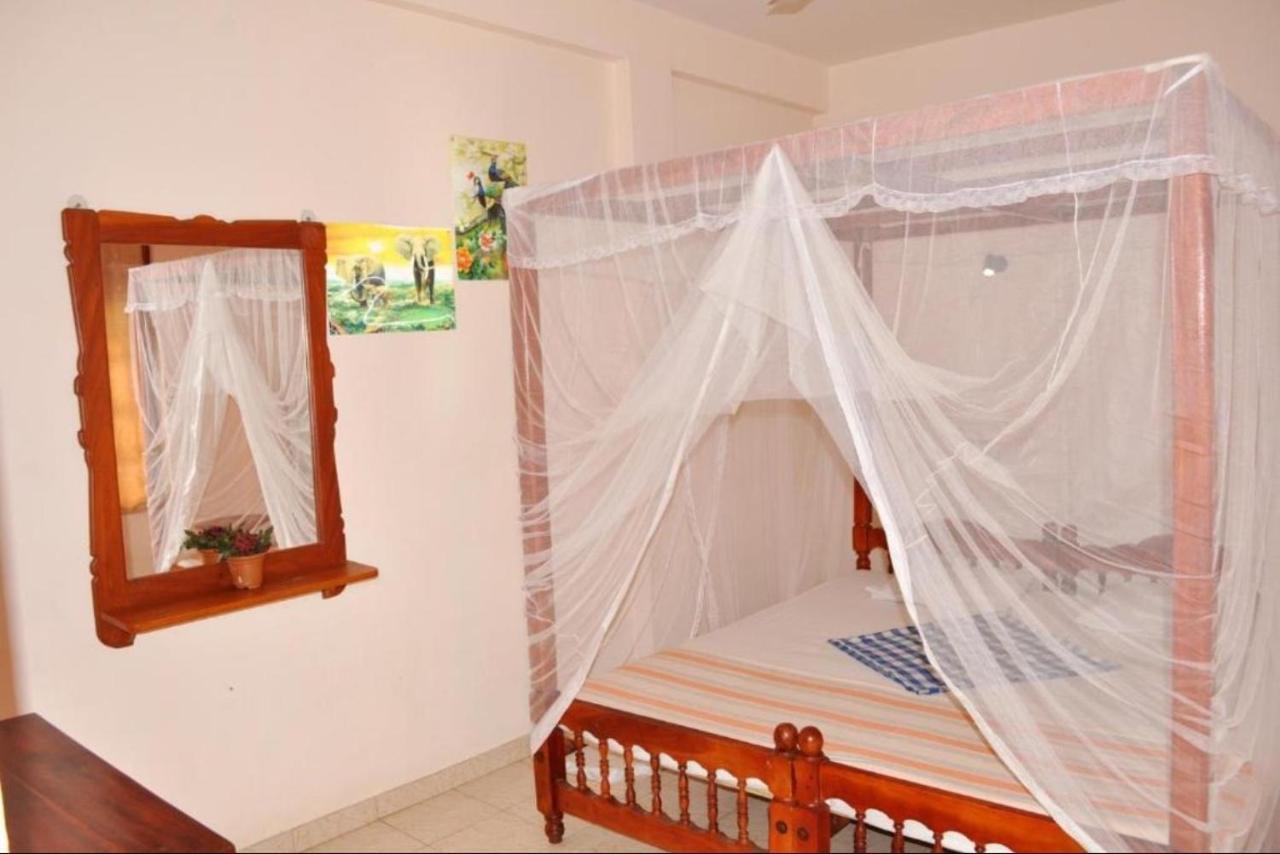 Dilena Beach Inn Tangalle Exterior foto