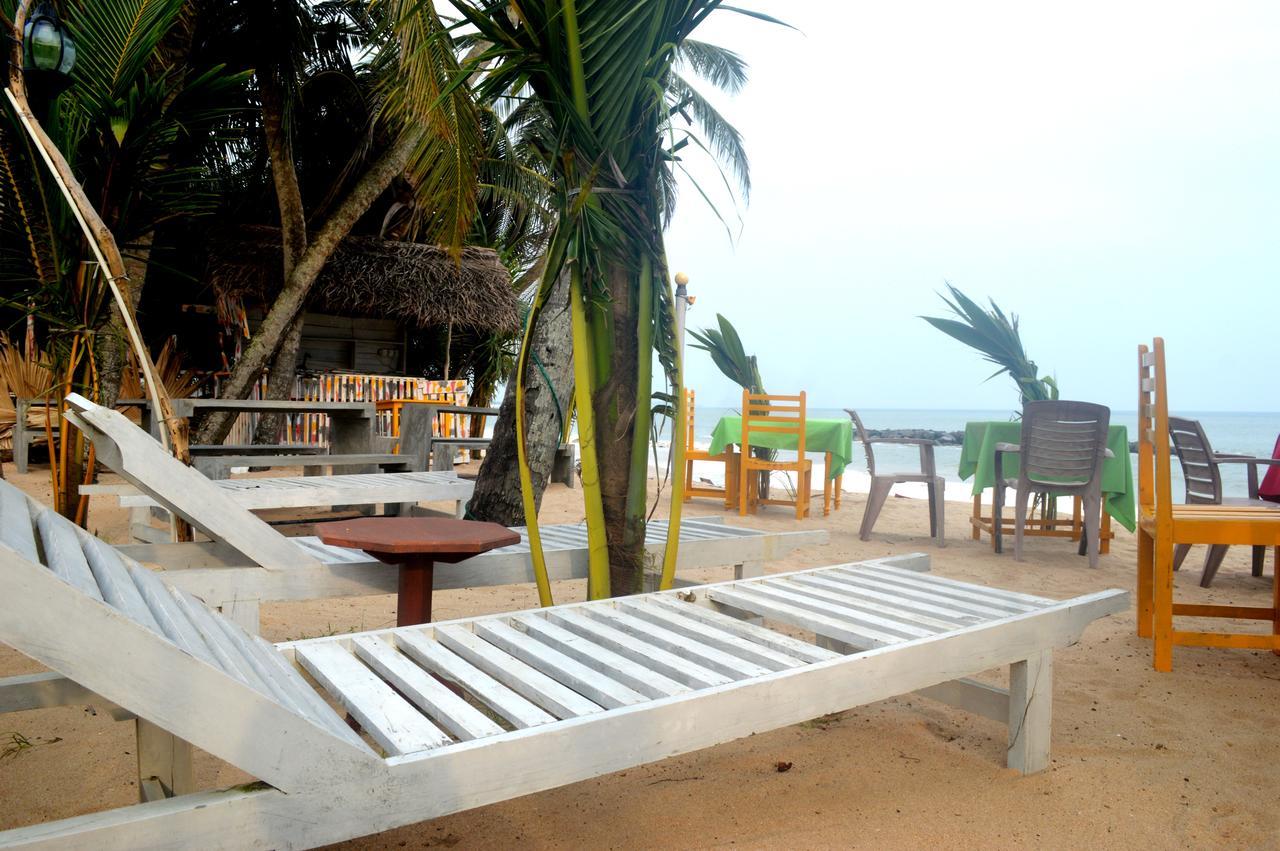 Dilena Beach Inn Tangalle Exterior foto